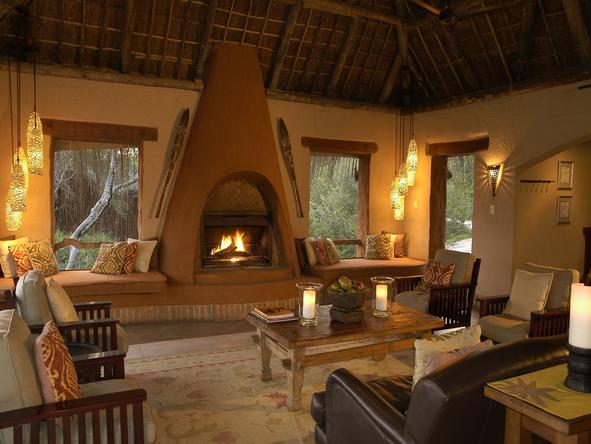 Simbambili Game Lodge - Lounge2